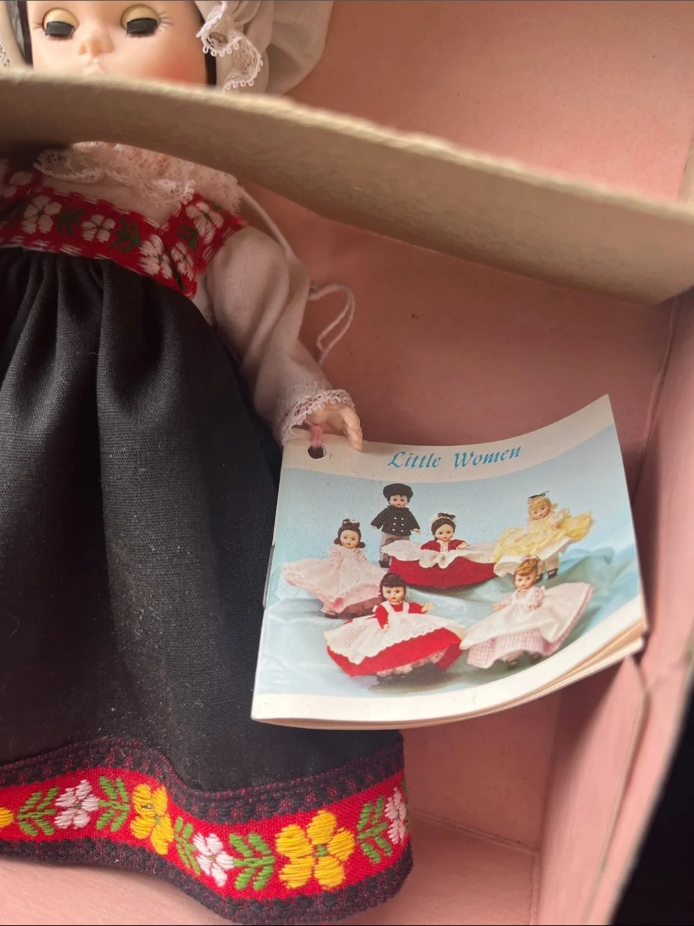 Madame Alexander Doll with White Bonnet, Floral Trim,Little Woman vintage Y2K